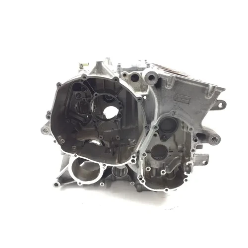 Upper Lower Center Cases Case 2004 Yamaha FJR1300 2335A x 5