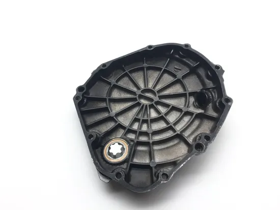 Engine Clutch Cover 2005 Suzuki GSXR750 2332 x