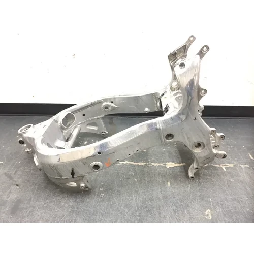 Main Frame Chassis CLN Ready To Go 2000 Suzuki Hayabusa GSX1300R 2367 x 6