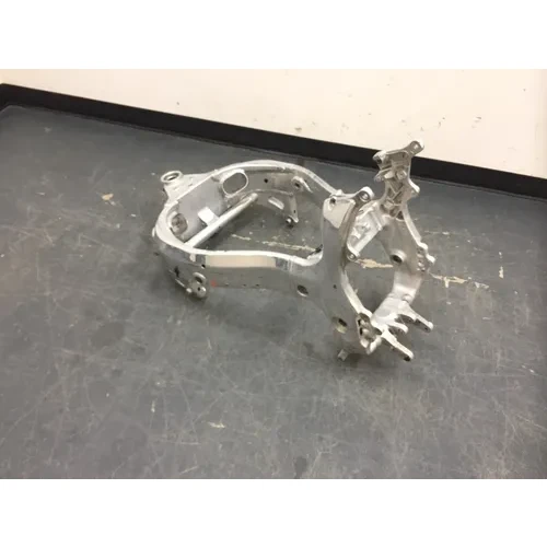 Main Frame Chassis CLN Ready To Go 2000 Suzuki Hayabusa GSX1300R 2367 x 4