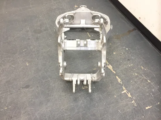 Main Frame Chassis CLN Ready To Go 2000 Suzuki Hayabusa GSX1300R 2367 x