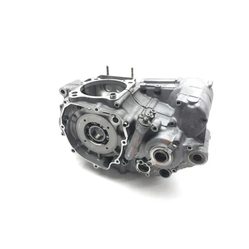 Engine Left Right Center Cases 2009 Suzuki DRZ400SM 2400 x 4