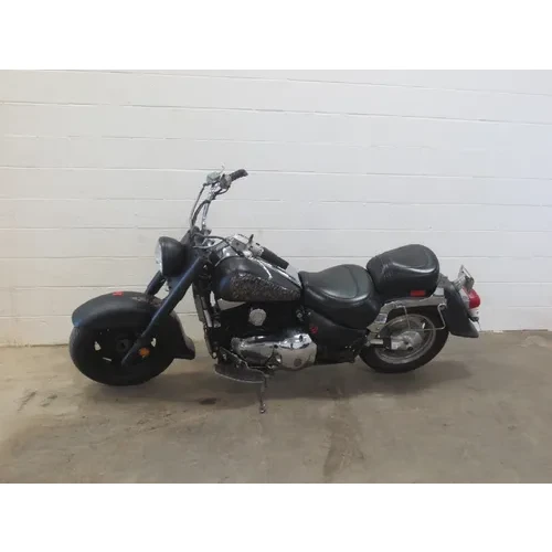 Main Frame Chassis 1999 Suzuki Intruder 1500 VL1500 2390 18