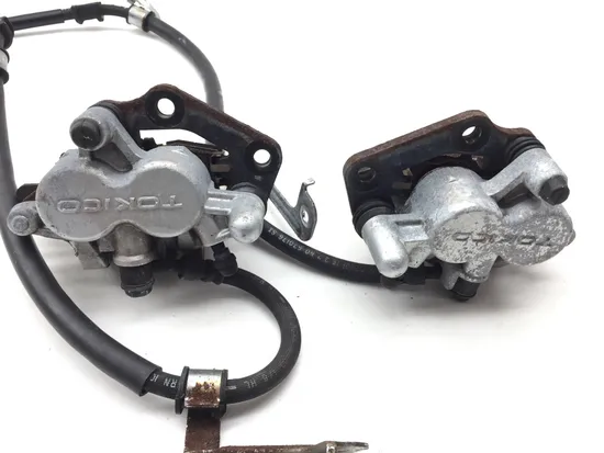 Left Right Front Brake Calipers Pads Set 2004 Suzuki Intruder 1500 VL1500 2391 x