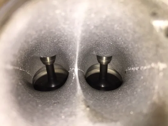 Engine Cylinder Head Complete W Cams Front 1999 Suzuki Intruder 1500 VL1500 2390