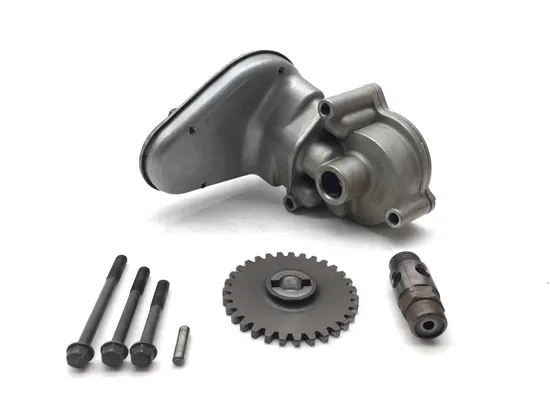 Engine Oil Pump Assembly 1999 Suzuki Intruder 1500 VL1500 2390