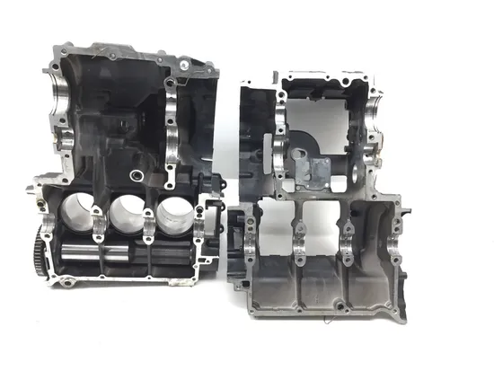 Upper Lower Center Cases Case 2001 Triumph Trophy 900 2353 x