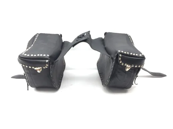 Saddlebags 2003 Kawasaki Vulcan 1500 VN1500E Classic 2413 x 1