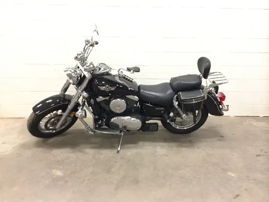 Tool Storage Box 2003 Kawasaki Vulcan 1500 VN1500E Classic 2413 x