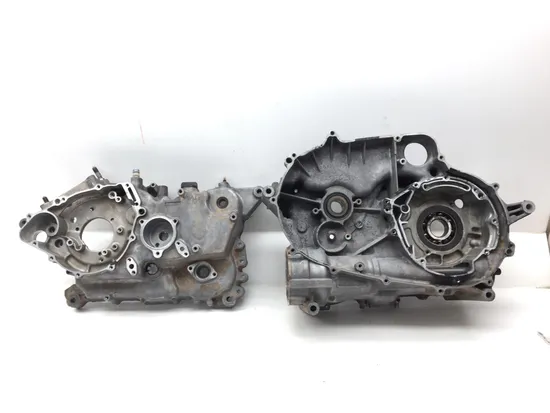 Engine Left Right Center Cases Case 1998 Yamaha Grizzly 600 YFM600FWA 4x4 2447A