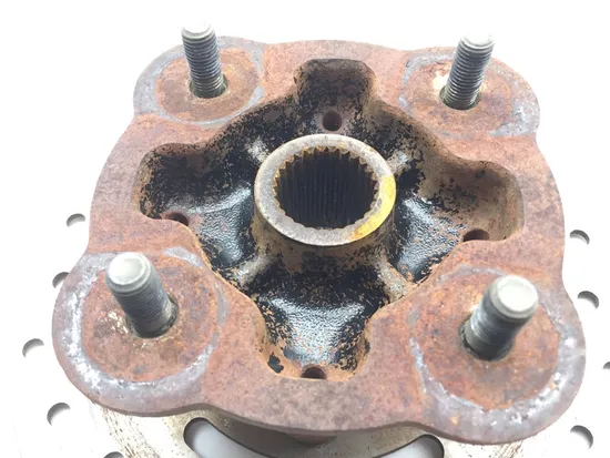 Front Wheel Hub with Rotor A 1998 Yamaha Grizzly 600 YFM600FWA 4x4 2447A x