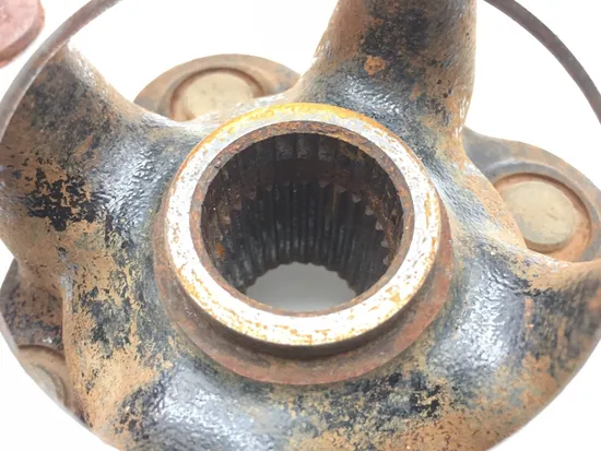 Front Wheel Hub with Rotor A 1998 Yamaha Grizzly 600 YFM600FWA 4x4 2447A x