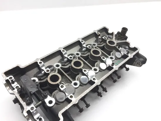 Engine Cylinder Head Complete W Valves 2002 Triumph Trophy 1200 2472