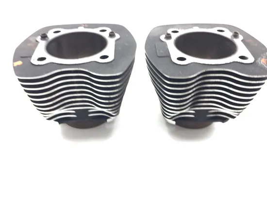 Front Rear Cylinder Jugs w Pistons 00 Harley Electra Classic EFI FLHTCI 2509A