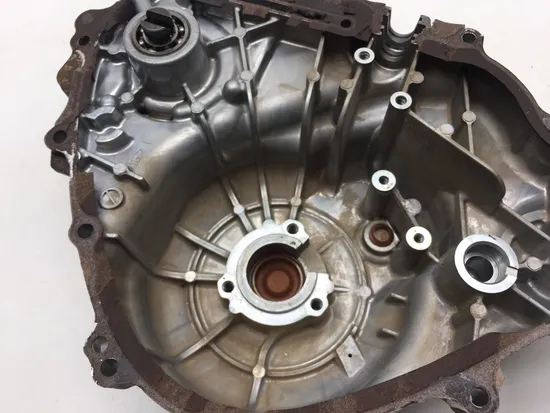 Engine Stator Generator Cover 2016 Yamaha Wolverine R-Spec YXE 700 2534A