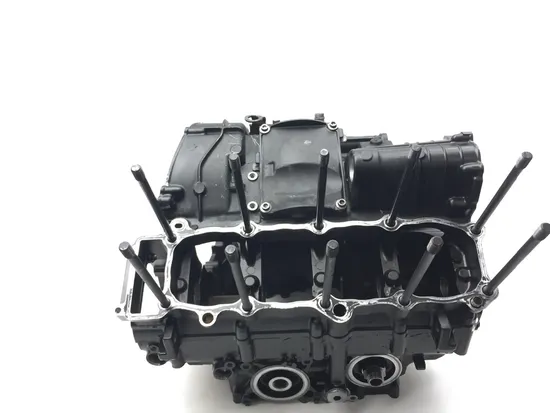 Upper Lower Center Cases Case 2005 Yamaha YZF R1 T/C Raven 2532A