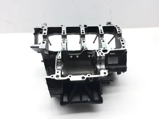 Upper Lower Center Cases Case 2005 Yamaha YZF R1 T/C Raven 2532A