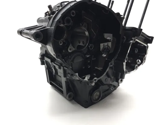 Upper Lower Center Cases Case 2005 Yamaha YZF R1 T/C Raven 2532A