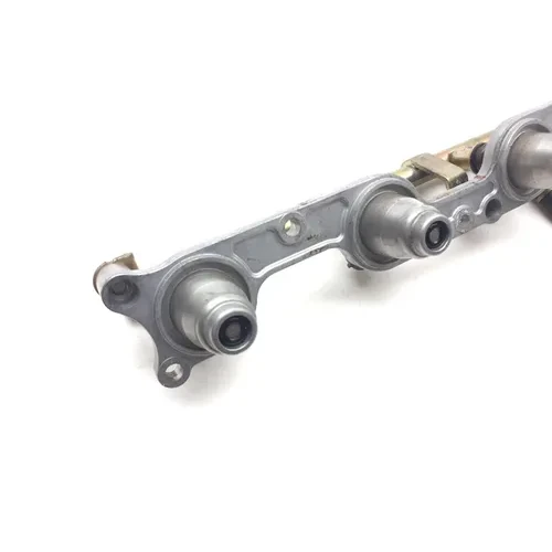 2005 Honda CBR 1000RR CBR1000RR Engine Fuel Priming Rail 2533A 11