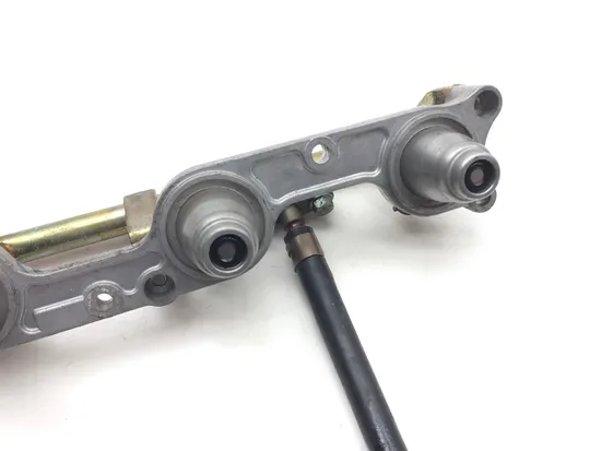 2005 Honda CBR 1000RR CBR1000RR Engine Fuel Priming Rail 2533A