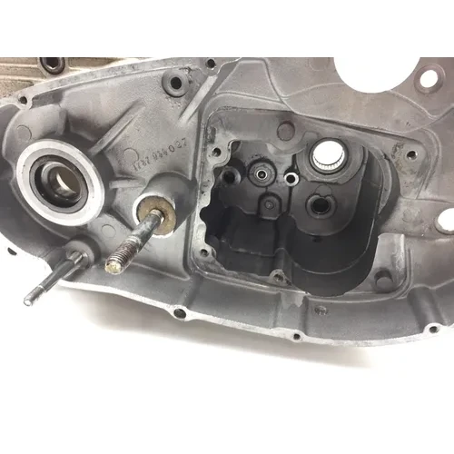 Engine Left Right Center Cases 1987 Harley-Davidson Sportster 883 XLH883 2547 x 9
