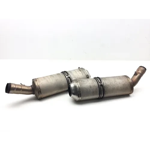 Muffler Can Exhaust Pipe 2009 Ducati 1198 2557A 3