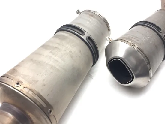 Muffler Can Exhaust Pipe 2009 Ducati 1198 2557A