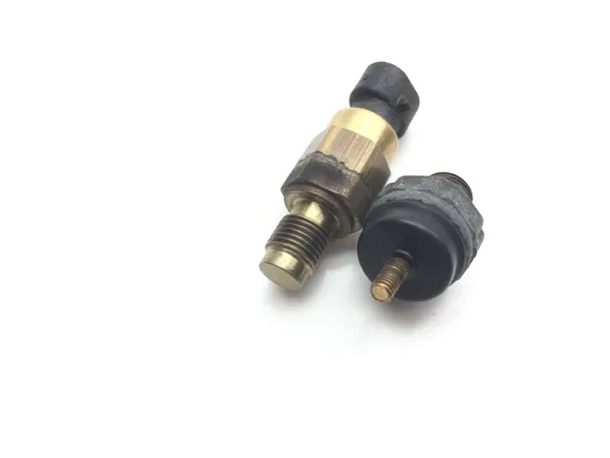 Oil Sending Unit 2001 Harley-Davidson Softail Standard EFI FXSTI 2568