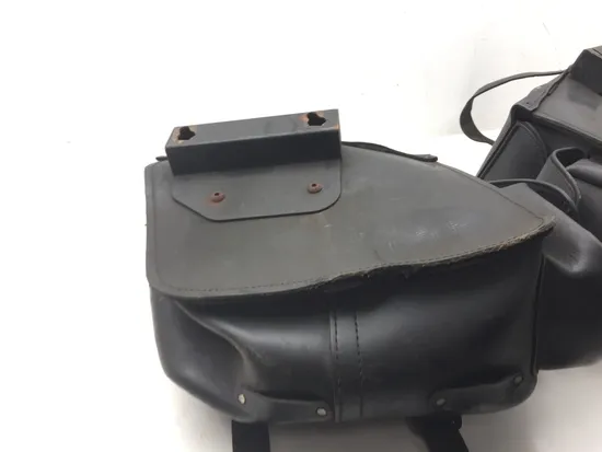 Saddlebags 2001 Harley-Davidson Softail Standard EFI FXSTI 2568