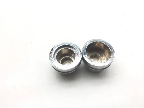 Front Wheel Axle Nut Covers 2006 Harley-Davidson Dyna Street Bob EFI FXDBI 2551