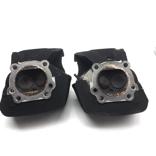 Front Rear Cylinder Head Set 01 Harley Electra Glide Classic FLHTC 2582 x 19