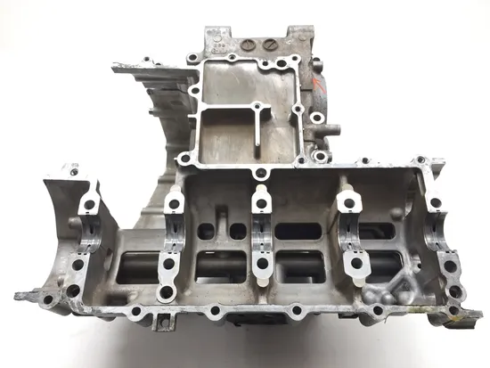 Upper Lower Center Cases Case 1998 Suzuki GSXR600 2615 x