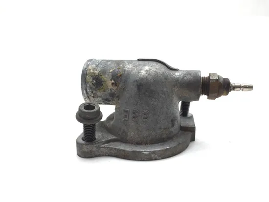 Thermostat Cover 1998 Suzuki GSXR600 2615