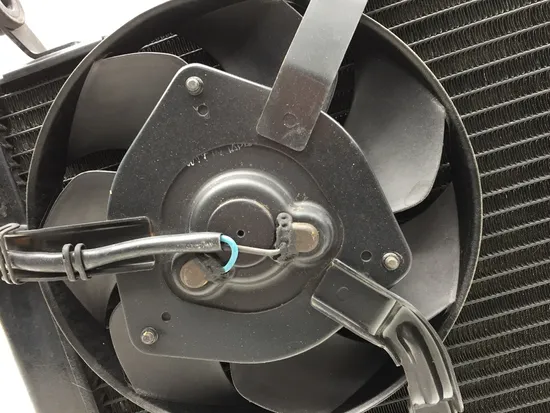 Radiator Cooling Front Fluid with Fan 2003 Yamaha YZF R1 2616A