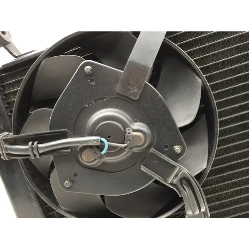 Radiator Cooling Front Fluid with Fan 2003 Yamaha YZF R1 2616A 16