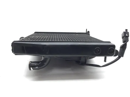 Radiator Cooling Front Fluid with Fan 2003 Yamaha YZF R1 2616A