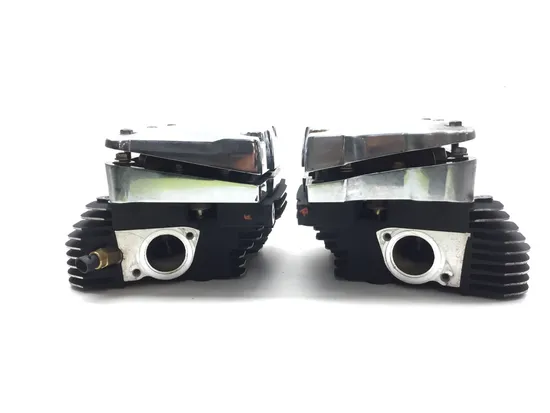 Front Rear Cylinder Head Set 2005 Harley Road King Classic EFI FLHRCI 2630 x