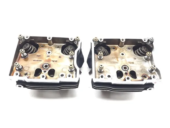 Front Rear Cylinder Head Set 2005 Harley Road King Classic EFI FLHRCI 2630 x
