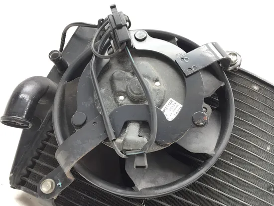 2000 Honda CBR929RR CBR 929RR Engine Radiator Cooling 2636A