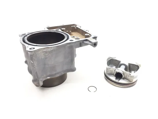 Engine Cylinder Jug W Piston Honda Pioneer 700 2014 2639A x