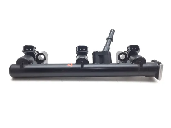 Fuel Injector Rail 2013 Triumph Daytona 675R ABS 2628A