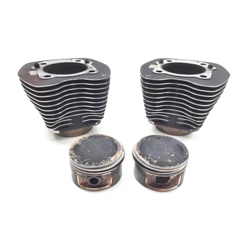 Front Rear Cylinder Jugs w Pistons 04 Harley Road King Custom EFI FLHRSI 2670A 3