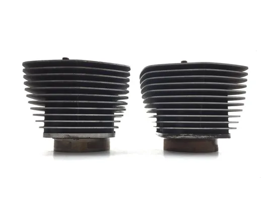 Front Rear Cylinder Jugs w Pistons 04 Harley Road King Custom EFI FLHRSI 2670A