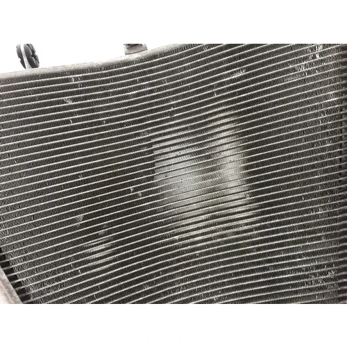 Radiator Cooling Front Fluid with Fan 2005 Suzuki GSXR1000 2690 2