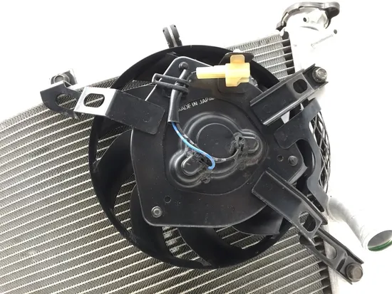 Radiator Cooling Front Fluid with Fan 2005 Suzuki GSXR1000 2690