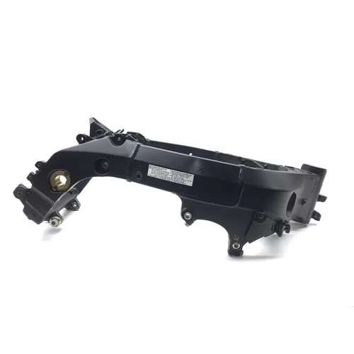 Main Frame Chassis CLN Ready To Go 2005 Suzuki GSXR1000 2690 x