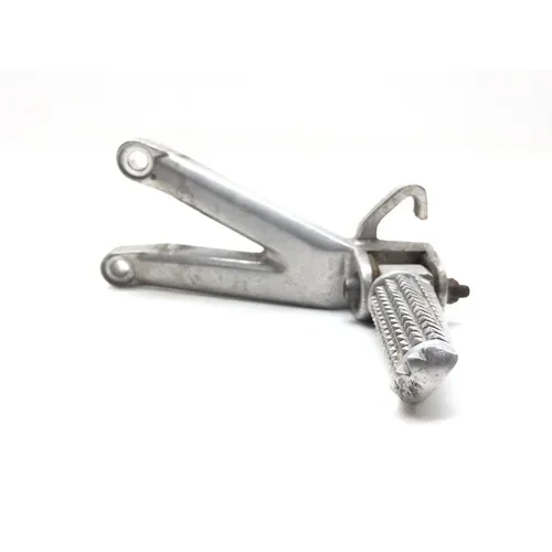 Left Rear Back Passenger Peg Bracket Side 2000 Yamaha YZF R6 2689A 2