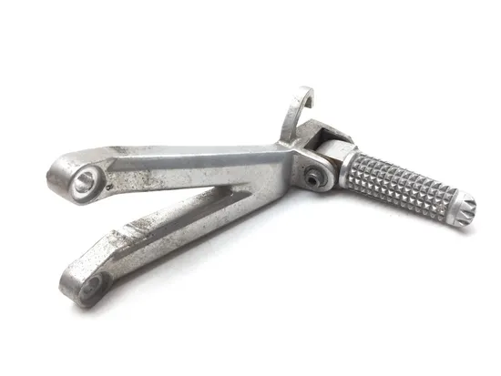 Left Rear Back Passenger Peg Bracket Side 2000 Yamaha YZF R6 2689A