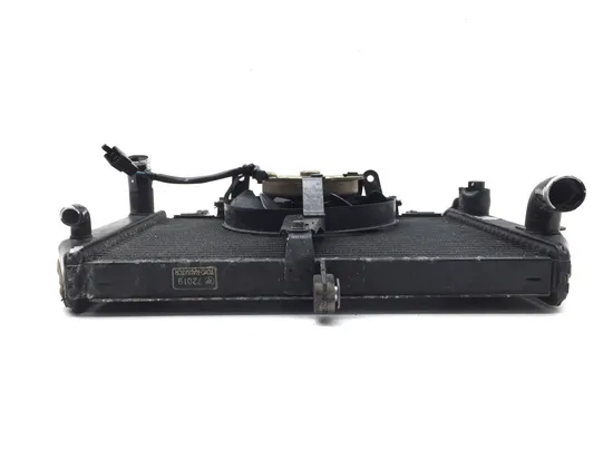 Radiator Cooling Front Fluid with Fan 2000 Yamaha YZF R6 2689A