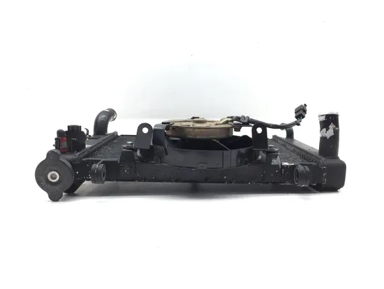 Radiator Cooling Front Fluid with Fan 2000 Yamaha YZF R6 2689A